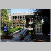 Le Corbusier, Mill Owners' Association Building, Ahmedabad, India, Foto Sanyambahga, Wikipedia.jpg